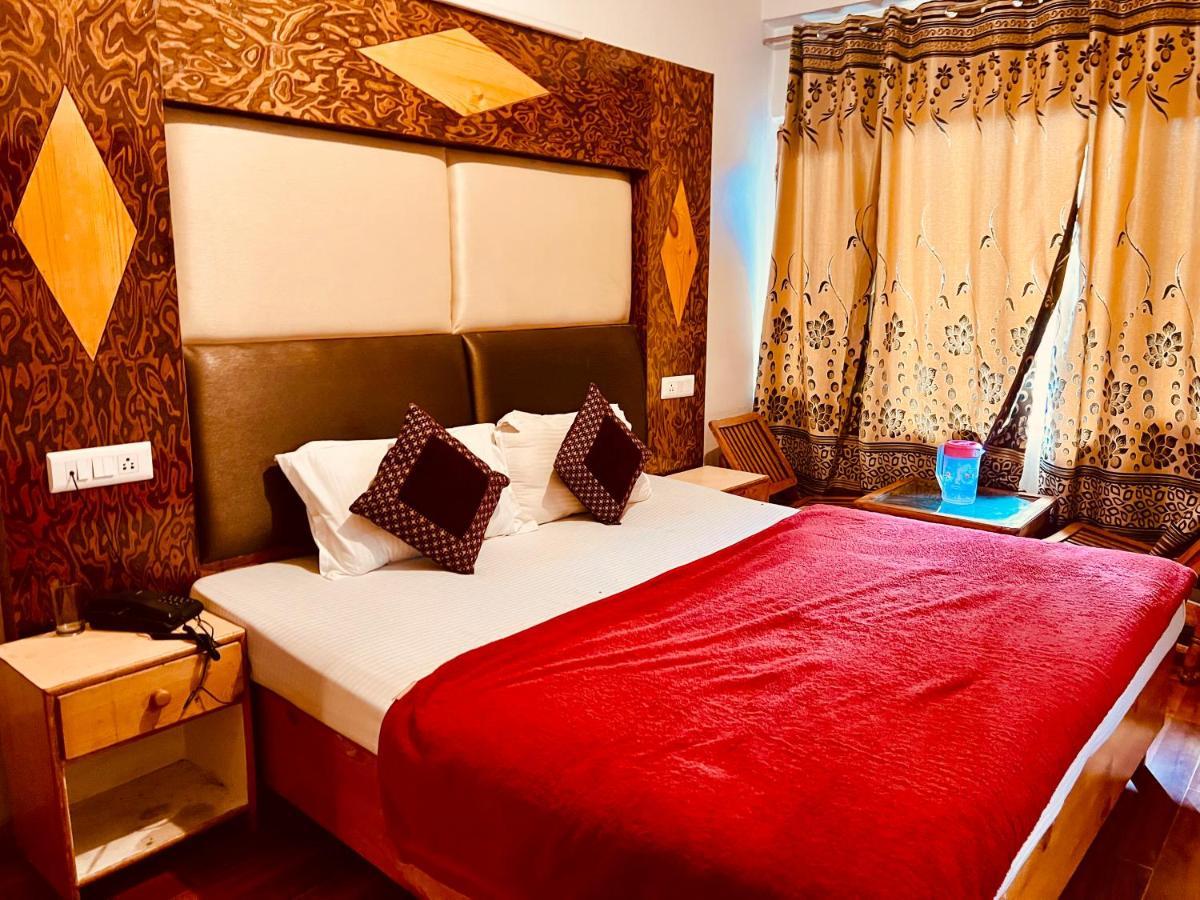 Hotel Solitaire Manali - A Few Steps From Mall Road Exterior photo